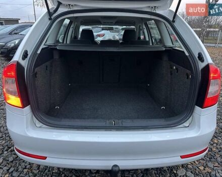 Білий Шкода Октавія, об'ємом двигуна 1.6 л та пробігом 244 тис. км за 7800 $, фото 14 на Automoto.ua