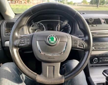 Білий Шкода Октавія, об'ємом двигуна 1.8 л та пробігом 250 тис. км за 8000 $, фото 13 на Automoto.ua