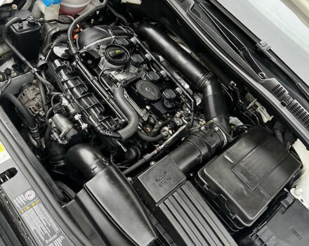 Білий Шкода Октавія, об'ємом двигуна 1.8 л та пробігом 300 тис. км за 7500 $, фото 10 на Automoto.ua