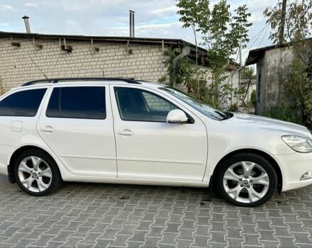 Шкода Октавія 2011 у Житомирі на Automoto.ua Білий Шкода Октавія, об'ємом двигуна 1.6 л та пробігом 235 тис. км за 8000 $, фото 1 на Automoto.ua