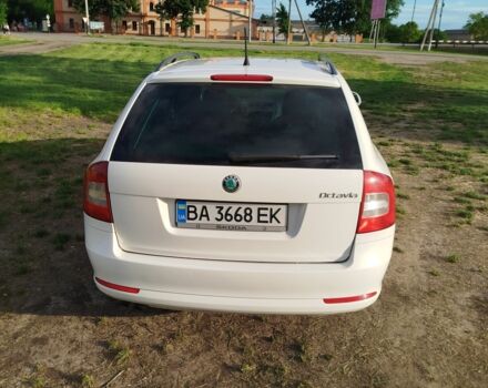 Білий Шкода Октавія, об'ємом двигуна 1.8 л та пробігом 250 тис. км за 8000 $, фото 9 на Automoto.ua