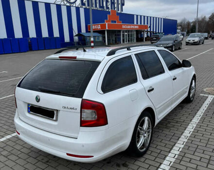 Белый Шкода Октавия, объемом двигателя 1.2 л и пробегом 215 тыс. км за 6500 $, фото 4 на Automoto.ua