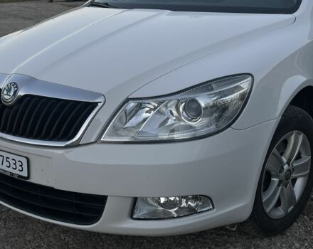 Белый Шкода Октавия, объемом двигателя 1.8 л и пробегом 160 тыс. км за 9100 $, фото 3 на Automoto.ua