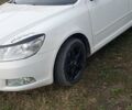 Белый Шкода Октавия, объемом двигателя 2 л и пробегом 384 тыс. км за 7900 $, фото 1 на Automoto.ua
