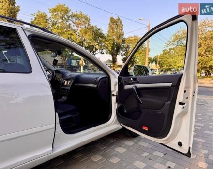 Белый Шкода Октавия, объемом двигателя 1.2 л и пробегом 167 тыс. км за 6999 $, фото 40 на Automoto.ua