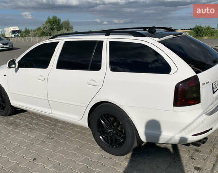 Белый Шкода Октавия, объемом двигателя 2 л и пробегом 246 тыс. км за 12866 $, фото 4 на Automoto.ua