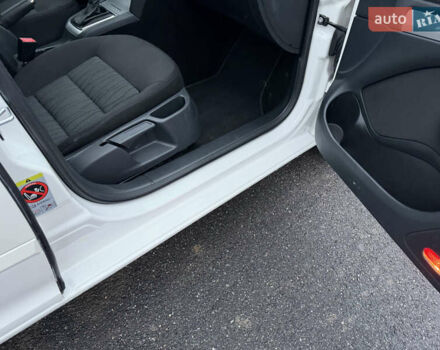 Белый Шкода Октавия, объемом двигателя 1.4 л и пробегом 179 тыс. км за 8555 $, фото 57 на Automoto.ua