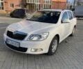 Белый Шкода Октавия, объемом двигателя 1.6 л и пробегом 240 тыс. км за 8000 $, фото 1 на Automoto.ua