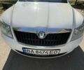Белый Шкода Октавия, объемом двигателя 2 л и пробегом 214 тыс. км за 9532 $, фото 5 на Automoto.ua