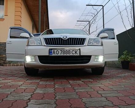 Шкода Октавия 2012 в Иршава на Automoto.ua Белый Шкода Октавия, объемом двигателя 1.6 л и пробегом 201 тыс. км за 8350 $, фото 8 на Automoto.ua