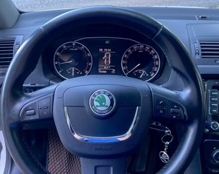 Білий Шкода Октавія, об'ємом двигуна 1.8 л та пробігом 192 тис. км за 8000 $, фото 20 на Automoto.ua