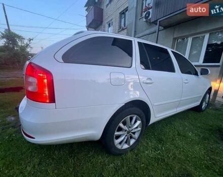 Белый Шкода Октавия, объемом двигателя 0 л и пробегом 245 тыс. км за 7700 $, фото 1 на Automoto.ua