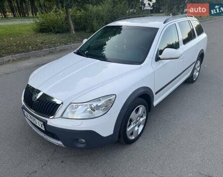 Белый Шкода Октавия, объемом двигателя 2 л и пробегом 261 тыс. км за 10300 $, фото 1 на Automoto.ua
