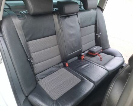 Белый Шкода Октавия, объемом двигателя 1.6 л и пробегом 240 тыс. км за 9200 $, фото 3 на Automoto.ua