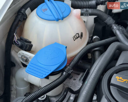 Белый Шкода Октавия, объемом двигателя 1.4 л и пробегом 179 тыс. км за 8555 $, фото 71 на Automoto.ua