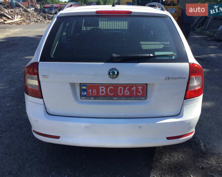 Білий Шкода Октавія, об'ємом двигуна 1.6 л та пробігом 282 тис. км за 7200 $, фото 3 на Automoto.ua