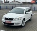 Белый Шкода Октавия, объемом двигателя 2 л и пробегом 239 тыс. км за 11900 $, фото 1 на Automoto.ua