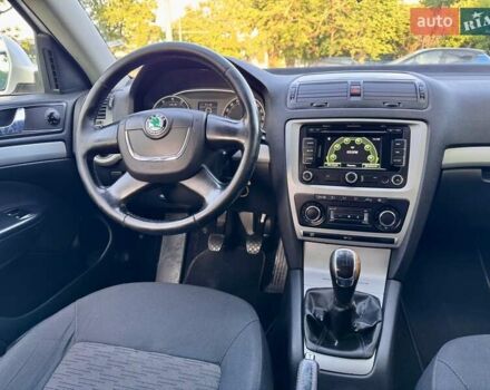 Белый Шкода Октавия, объемом двигателя 1.2 л и пробегом 167 тыс. км за 6999 $, фото 66 на Automoto.ua