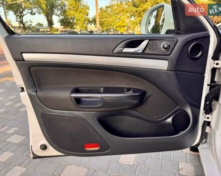 Белый Шкода Октавия, объемом двигателя 1.2 л и пробегом 167 тыс. км за 6999 $, фото 49 на Automoto.ua