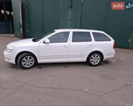Білий Шкода Октавія, об'ємом двигуна 1.6 л та пробігом 239 тис. км за 9200 $, фото 34 на Automoto.ua