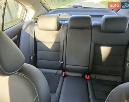 Белый Шкода Октавия, объемом двигателя 1.6 л и пробегом 260 тыс. км за 8600 $, фото 9 на Automoto.ua