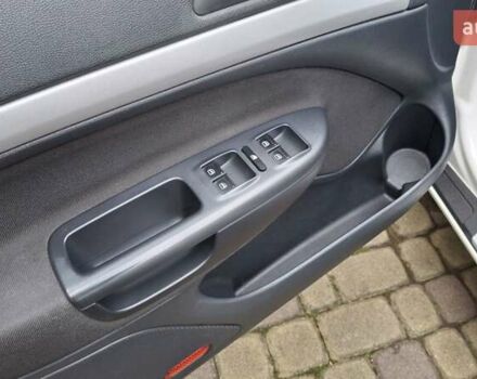 Білий Шкода Октавія, об'ємом двигуна 1.39 л та пробігом 197 тис. км за 7650 $, фото 28 на Automoto.ua