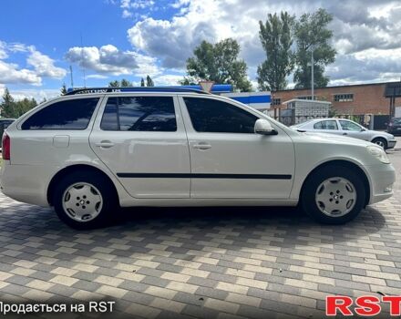 Белый Шкода Октавия, объемом двигателя 1.6 л и пробегом 270 тыс. км за 5999 $, фото 1 на Automoto.ua
