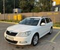 Белый Шкода Октавия, объемом двигателя 1.6 л и пробегом 216 тыс. км за 7700 $, фото 1 на Automoto.ua