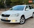 Белый Шкода Октавия, объемом двигателя 1.6 л и пробегом 212 тыс. км за 8950 $, фото 1 на Automoto.ua