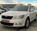 Белый Шкода Октавия, объемом двигателя 1.6 л и пробегом 253 тыс. км за 8390 $, фото 1 на Automoto.ua