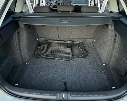 Білий Шкода Октавія, об'ємом двигуна 1.6 л та пробігом 257 тис. км за 7999 $, фото 19 на Automoto.ua