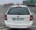 Белый Шкода Октавия, объемом двигателя 2 л и пробегом 305 тыс. км за 9600 $, фото 1 на Automoto.ua