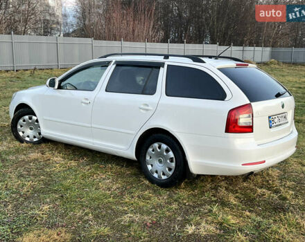 Білий Шкода Октавія, об'ємом двигуна 1.6 л та пробігом 257 тис. км за 7999 $, фото 11 на Automoto.ua