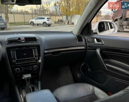 Белый Шкода Октавия, объемом двигателя 1.97 л и пробегом 281 тыс. км за 11800 $, фото 16 на Automoto.ua