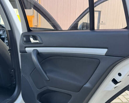 Белый Шкода Октавия, объемом двигателя 1.97 л и пробегом 256 тыс. км за 8550 $, фото 28 на Automoto.ua