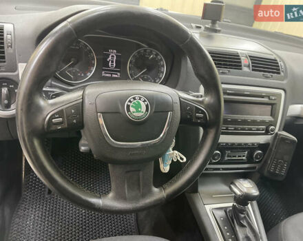 Белый Шкода Октавия, объемом двигателя 1.97 л и пробегом 304 тыс. км за 10100 $, фото 11 на Automoto.ua