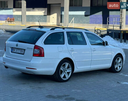 Білий Шкода Октавія, об'ємом двигуна 2 л та пробігом 303 тис. км за 9900 $, фото 9 на Automoto.ua