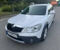 Білий Шкода Октавія, об'ємом двигуна 2 л та пробігом 261 тис. км за 10300 $, фото 1 на Automoto.ua