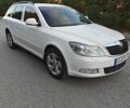 Білий Шкода Октавія, об'ємом двигуна 2 л та пробігом 260 тис. км за 9500 $, фото 1 на Automoto.ua