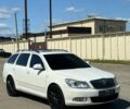 Білий Шкода Октавія, об'ємом двигуна 2 л та пробігом 450 тис. км за 4556 $, фото 1 на Automoto.ua