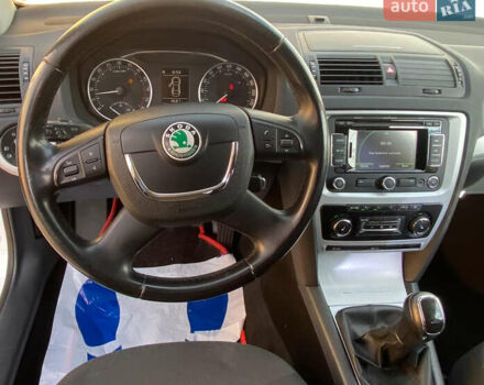 Шкода Октавия 2012 в Ровно на Automoto.ua Белый Шкода Октавия, объемом двигателя 1.6 л и пробегом 238 тыс. км за 8200 $, фото 11 на Automoto.ua