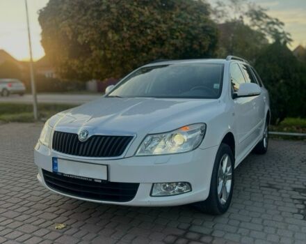 Белый Шкода Октавия, объемом двигателя 1.6 л и пробегом 286 тыс. км за 8100 $, фото 2 на Automoto.ua