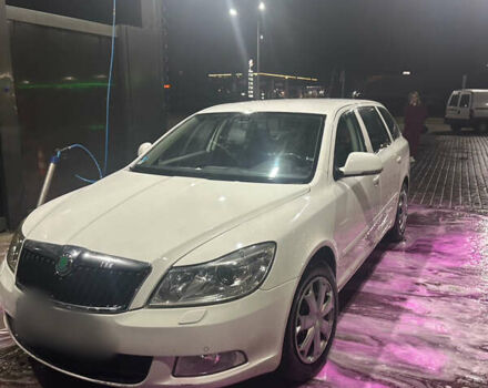 Белый Шкода Октавия, объемом двигателя 1.99 л и пробегом 413 тыс. км за 9250 $, фото 1 на Automoto.ua