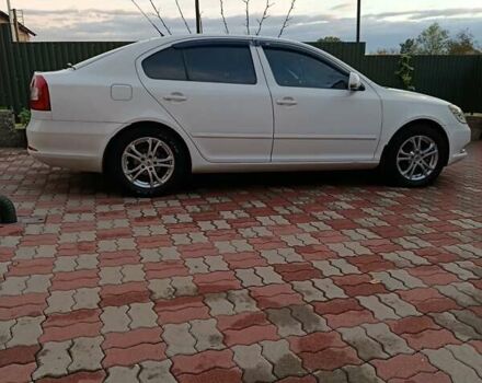 Шкода Октавия 2012 в Иршава на Automoto.ua Белый Шкода Октавия, объемом двигателя 1.6 л и пробегом 201 тыс. км за 8350 $, фото 10 на Automoto.ua