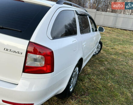 Білий Шкода Октавія, об'ємом двигуна 1.6 л та пробігом 257 тис. км за 7999 $, фото 15 на Automoto.ua