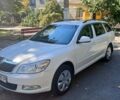 Белый Шкода Октавия, объемом двигателя 1.8 л и пробегом 130 тыс. км за 8000 $, фото 1 на Automoto.ua