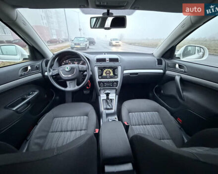 Белый Шкода Октавия, объемом двигателя 1.4 л и пробегом 179 тыс. км за 8555 $, фото 49 на Automoto.ua