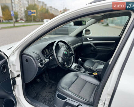 Білий Шкода Октавія, об'ємом двигуна 1.4 л та пробігом 239 тис. км за 6700 $, фото 17 на Automoto.ua