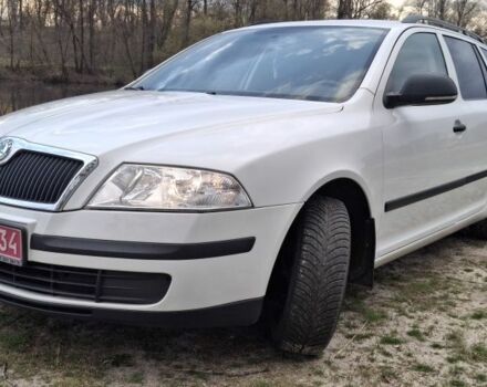 Белый Шкода Октавия, объемом двигателя 1.6 л и пробегом 240 тыс. км за 6850 $, фото 8 на Automoto.ua