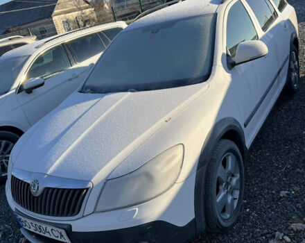 Белый Шкода Октавия, объемом двигателя 1.97 л и пробегом 280 тыс. км за 10000 $, фото 1 на Automoto.ua